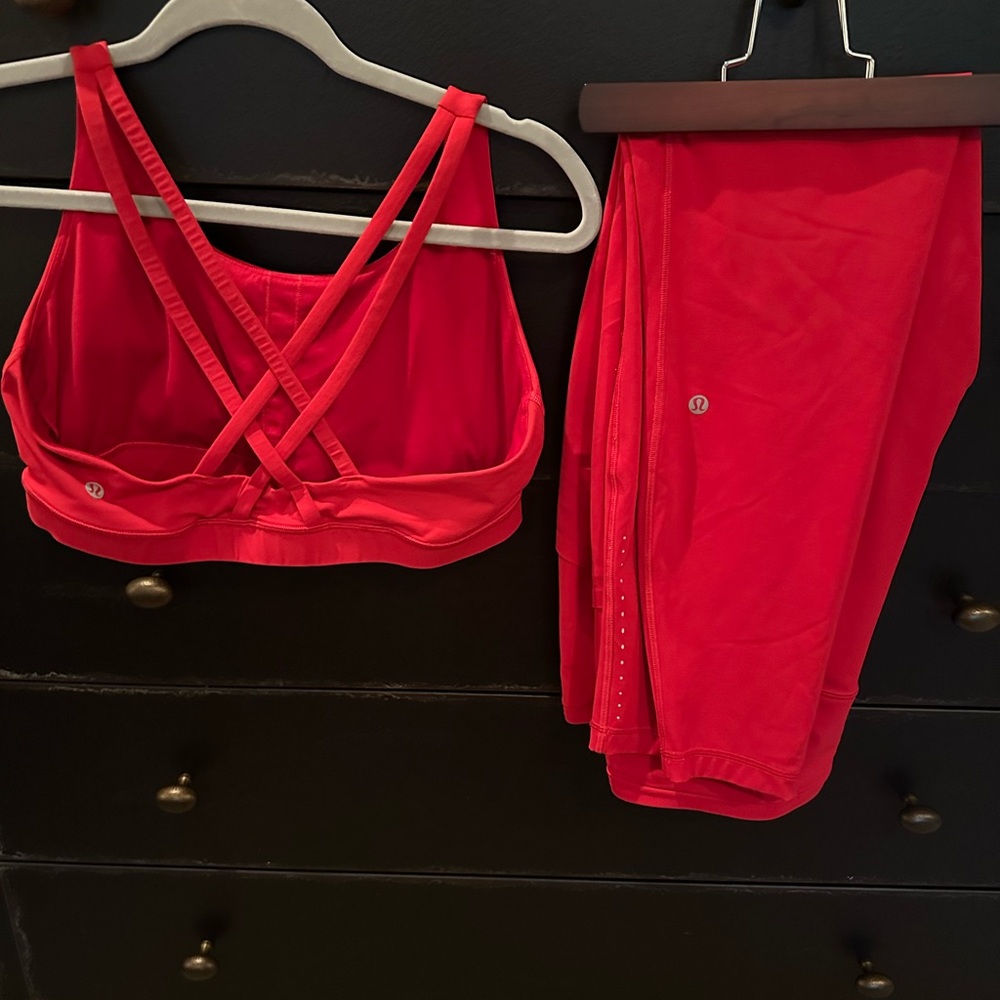 Lululemon Leggings and matching sports bra
